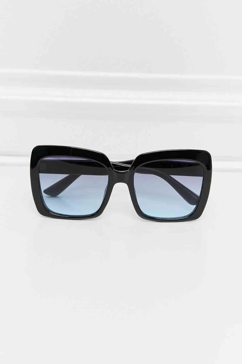 Chic Square Frame Sunglasses